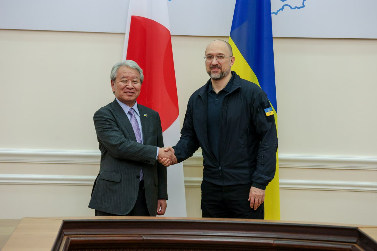 Денис Шмигаль підкреслив у розмові з Акіхіко Танакою, що Україна цінує намір JICA відкрити офіс у Києві. Фото з Урядового порталу